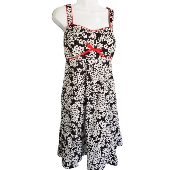 R&K Dresses & Skirts - Vintage Midi Floral Design Dress